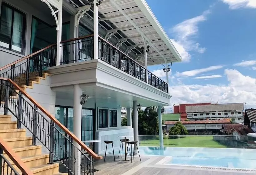 هتل Huern Kan Thong