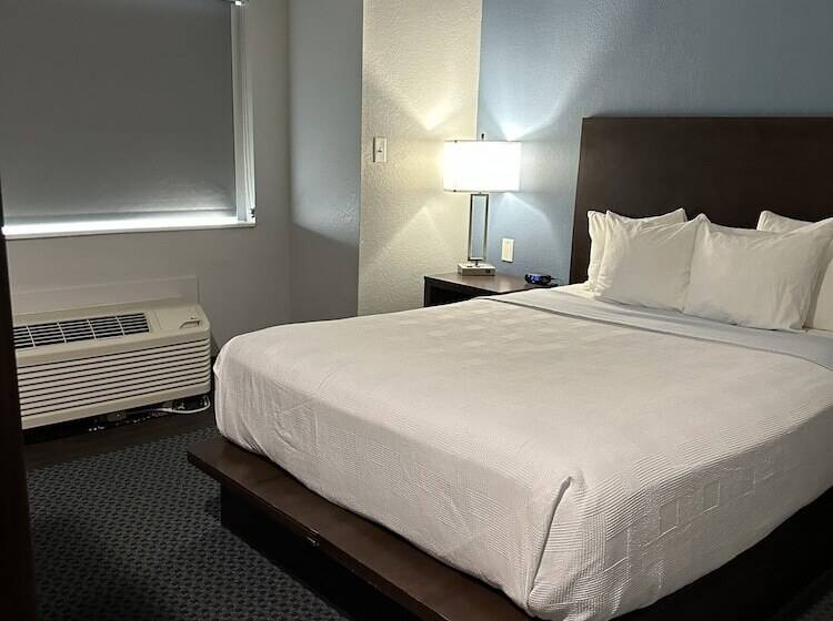 Szálloda Sugar Creek Inn & Suites