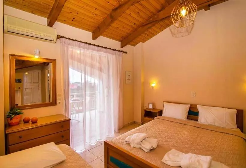 هتل Sunflower Apartments & Studios