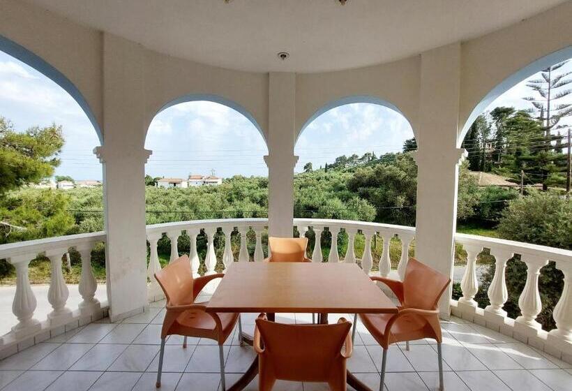 هتل Sunflower Apartments & Studios