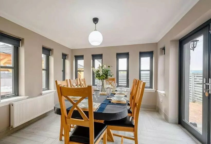 Hotelli Westertonhill Holiday Lodges