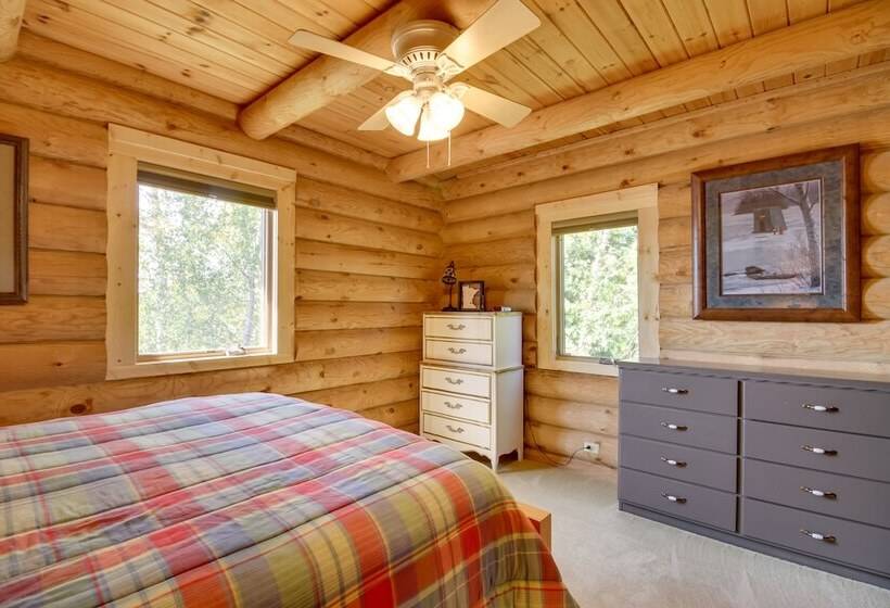 Lake Vermilion Cabin W/ Private Dock + Fire Pit!