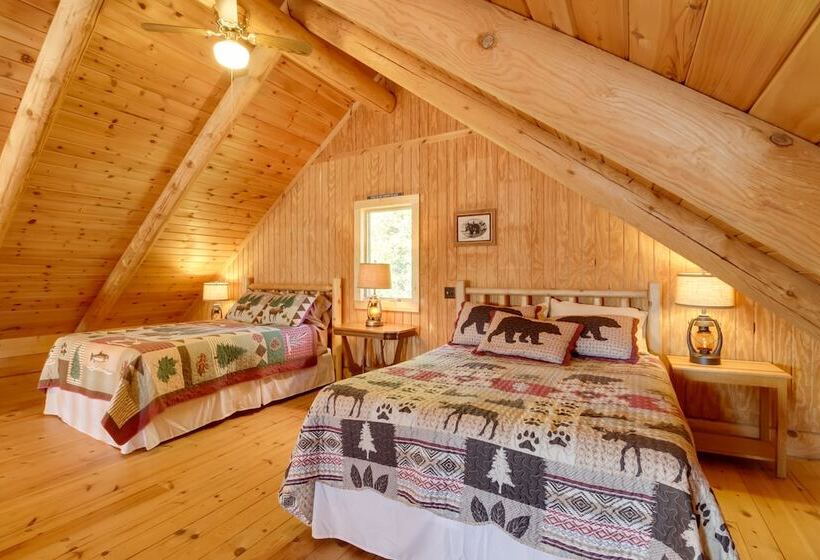 Lake Vermilion Cabin W/ Private Dock + Fire Pit!