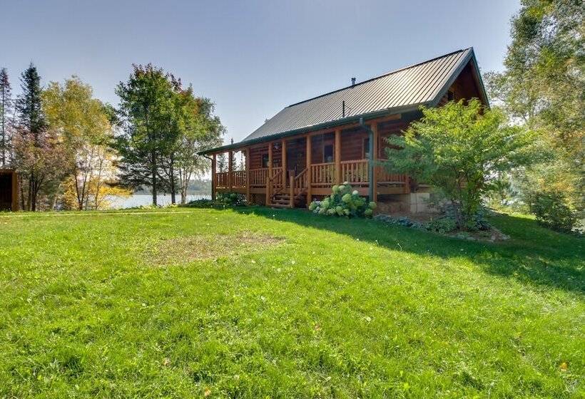 Lake Vermilion Cabin W/ Private Dock + Fire Pit!