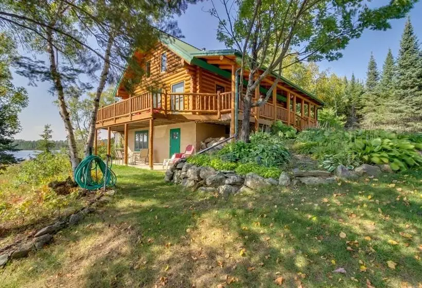 Lake Vermilion Cabin W/ Private Dock + Fire Pit!