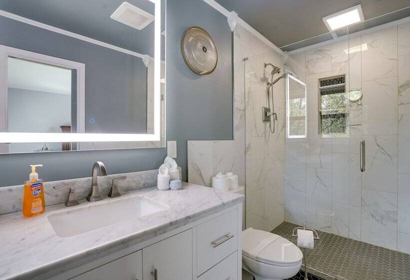 Lakefront Retreat In Jefferson W/ Screened Porch!