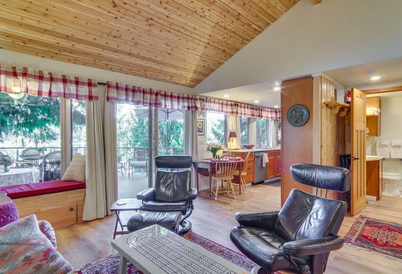 Lakefront Snohomish Cottage W/ Private Dock!