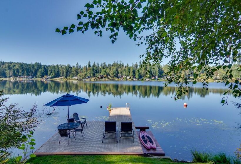 Lakefront Snohomish Cottage W/ Private Dock!