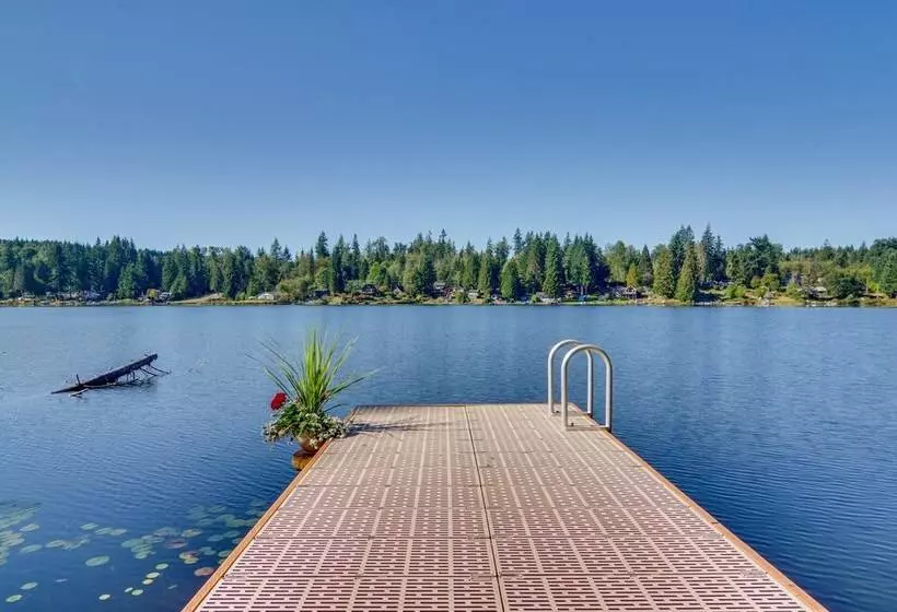 Lakefront Snohomish Cottage W/ Private Dock!