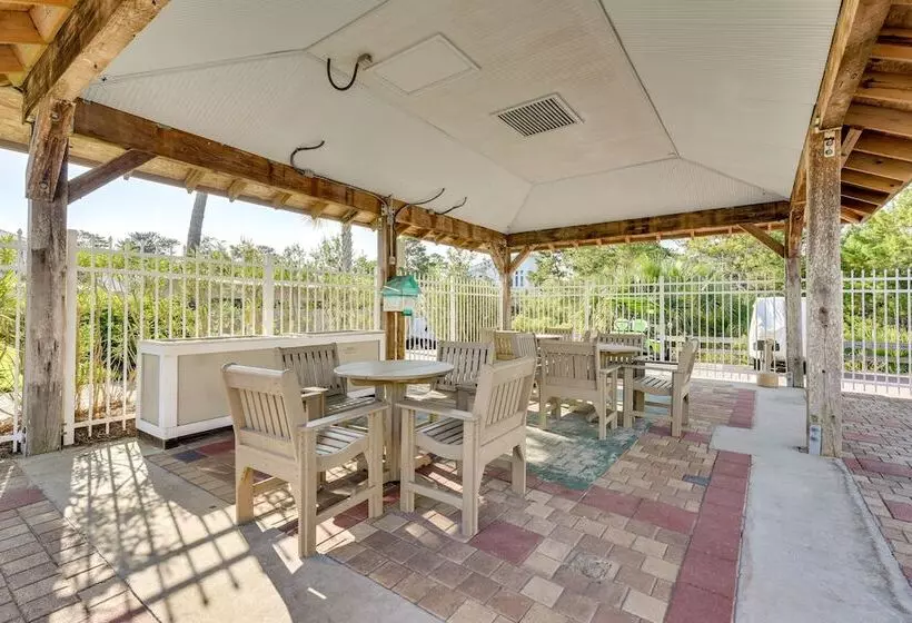 Lemoncello Cottage:  Walk To Blue Mountain Beach!