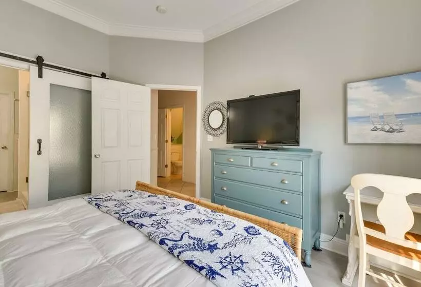 Lemoncello Cottage:  Walk To Blue Mountain Beach!