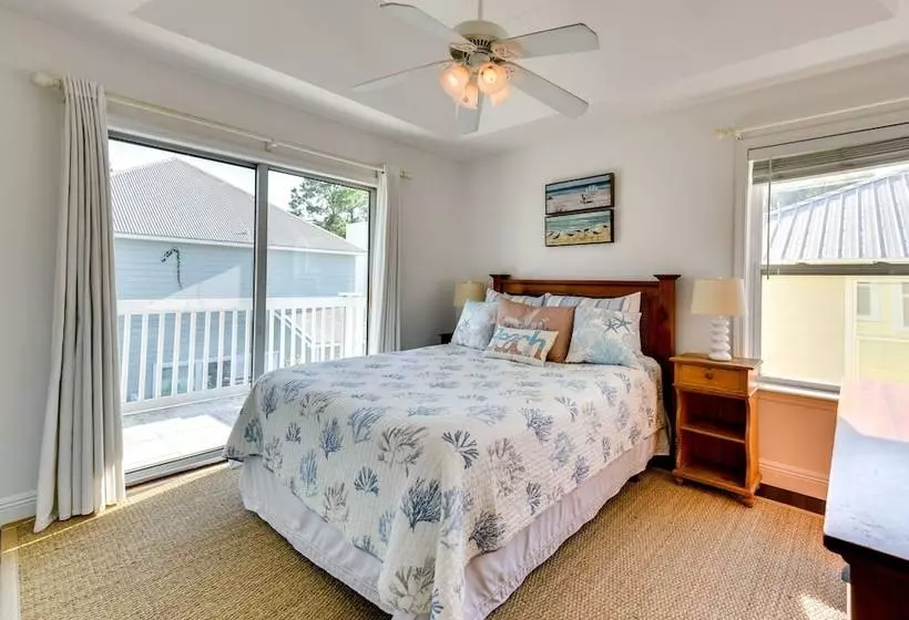 Lemoncello Cottage:  Walk To Blue Mountain Beach!