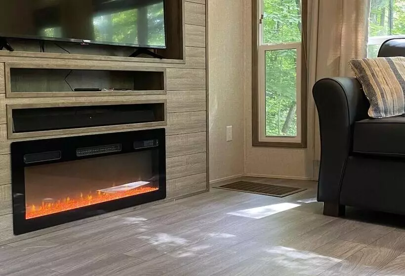 Lincolnwood Tiny House 12