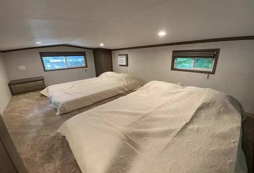 Lincolnwood Tiny House 12