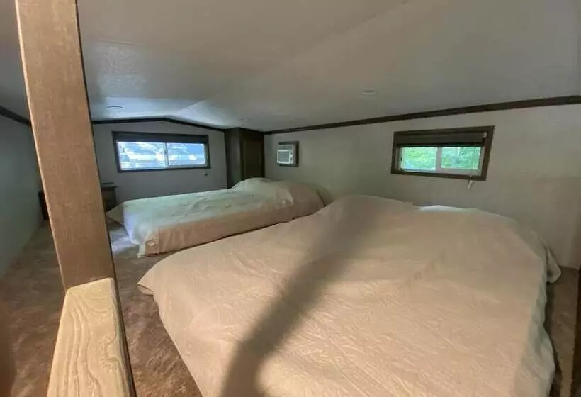 Lincolnwood Tiny House 12