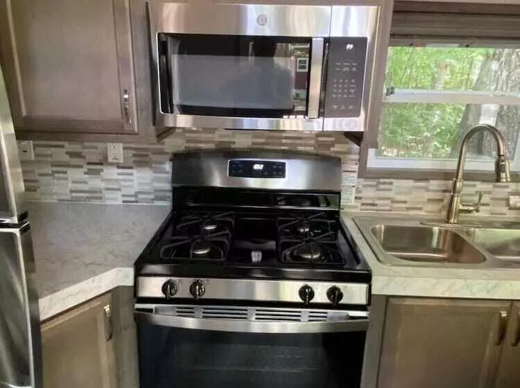 Lincolnwood Tiny House 12