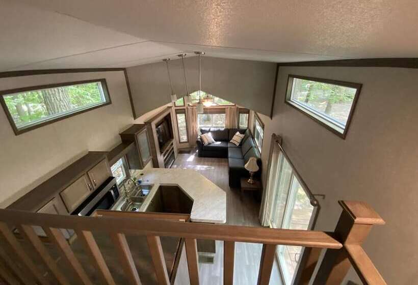 Lincolnwood Tiny House 12