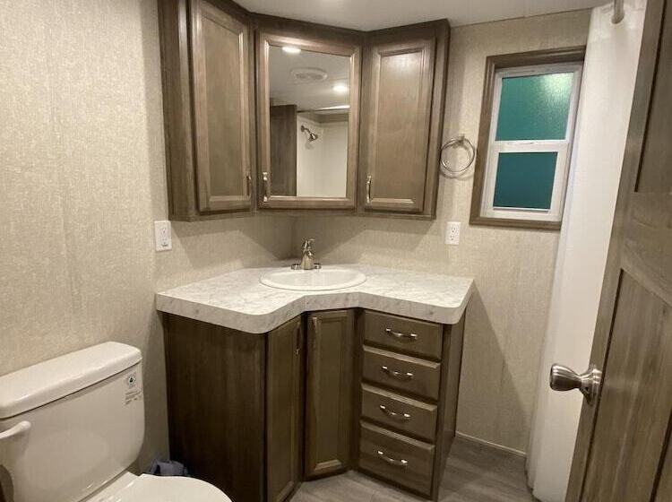 Lincolnwood Tiny House 12