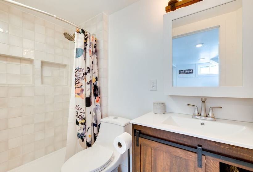 Loveland Retreat W/ Bicycles, Deck & Fire Pit!