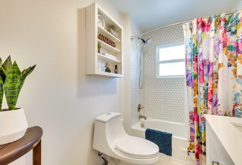 Loveland Retreat W/ Bicycles, Deck & Fire Pit!