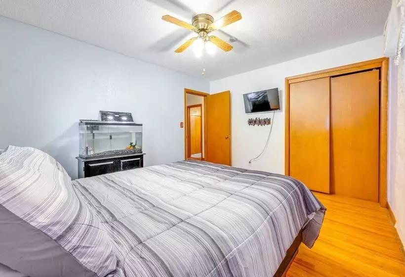 Pet Friendly Waterloo Abode W/ Deck!