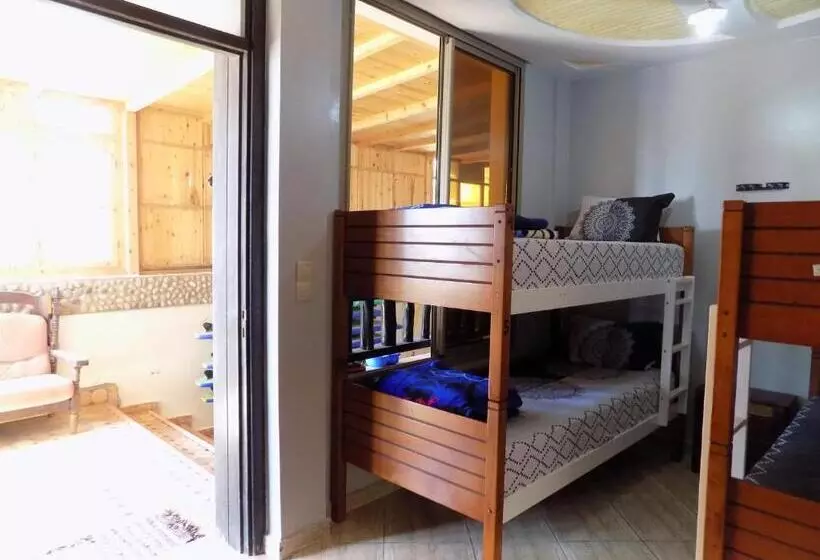 Retkeilymaja Petit Surfer