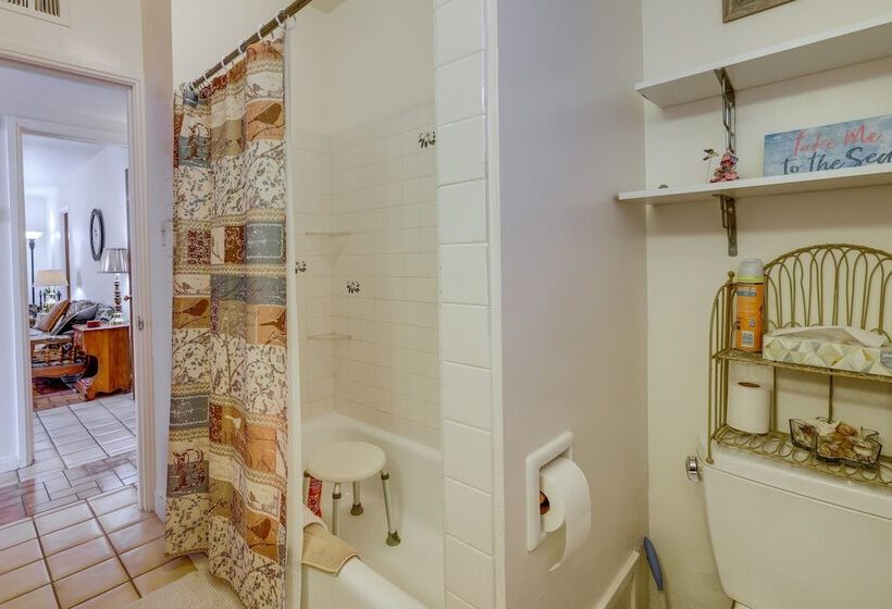 Phoenix Home W/ Patio: Near Downtown & Light Rail!