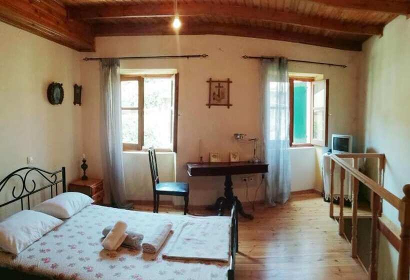 레지던스 2 Floors House In Sinarades Near Beach