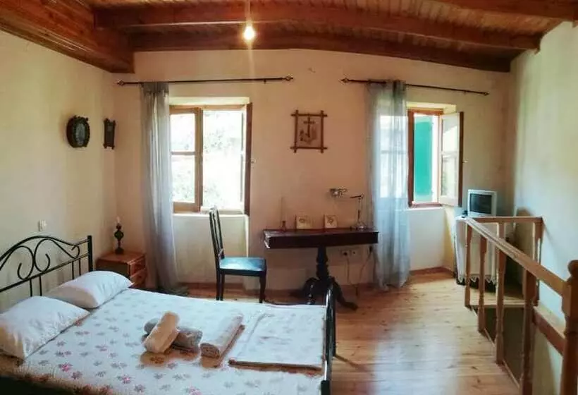 Residenssi 2 Floors House In Sinarades Near Beach