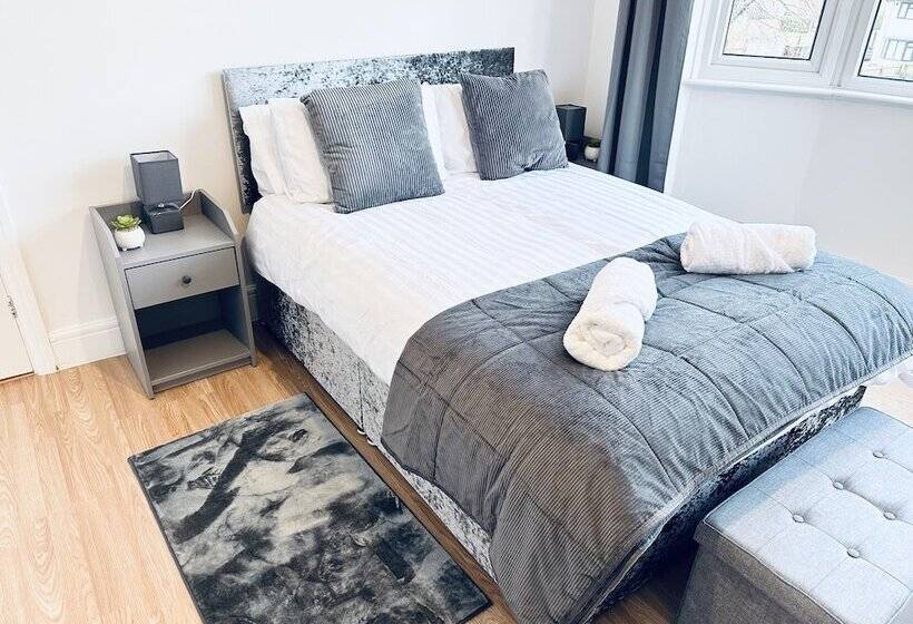 레지던스 Impeccable 3 Bed House In Nottingham Central