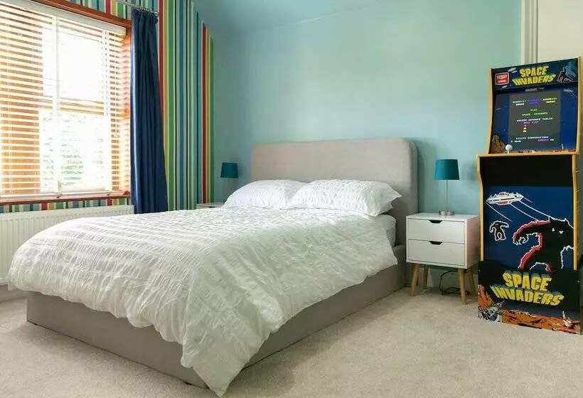 レジデンス Remarkable 4 Bed House Near Leeds Airport