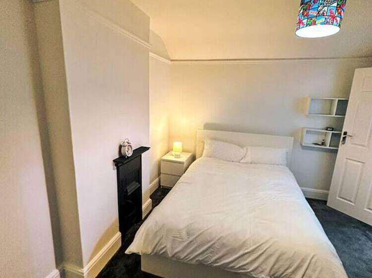 דירת נופש Serenity Haven 4 Bed With Hottub,games,gym & More