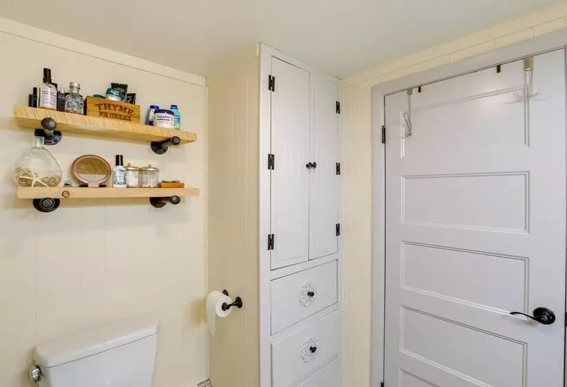 Riverfront New Hampshire Cottage W/ Boat Dock