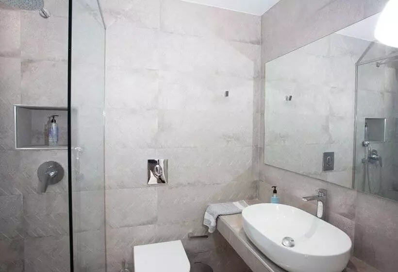 Saltriver Rooms