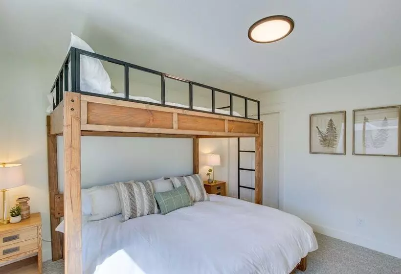 Spacious Utah Home W/ Hot Tub < 1 Mi To Bear Lake!