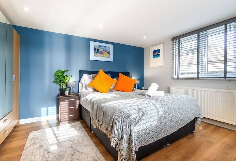 St Helens Studio Free Parking By My Getaways