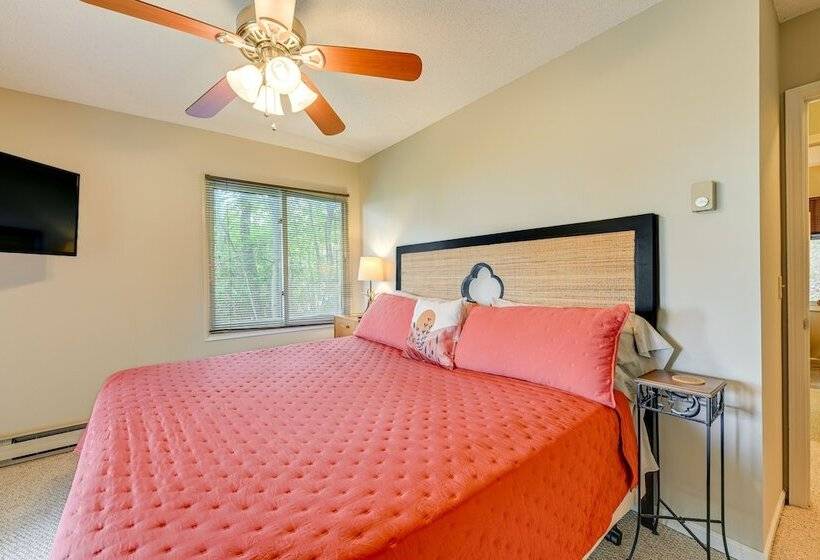 Stunning Franklin Cabin W/ Deck & Mountain Views