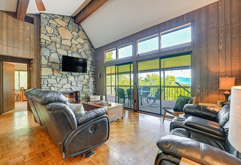 Stunning Franklin Cabin W/ Deck & Mountain Views