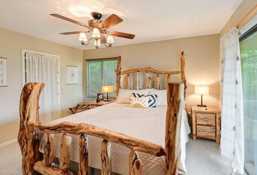 Stunning Franklin Cabin W/ Deck & Mountain Views