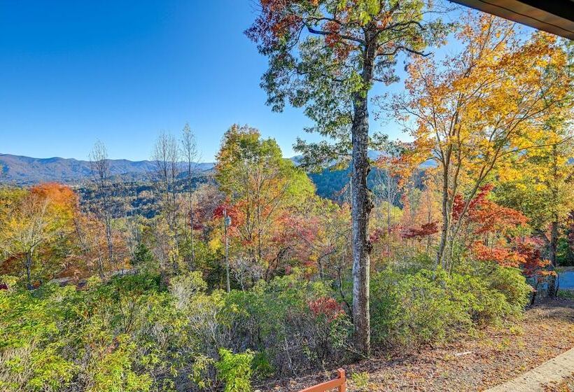 Stunning Franklin Cabin W/ Deck & Mountain Views