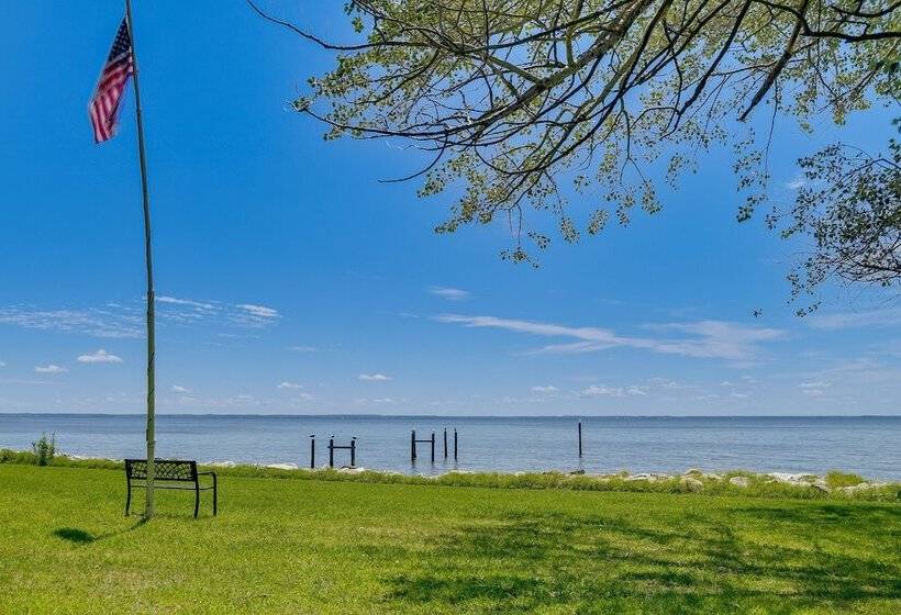 Sun Dappled Waterfront Home On Potomac River!