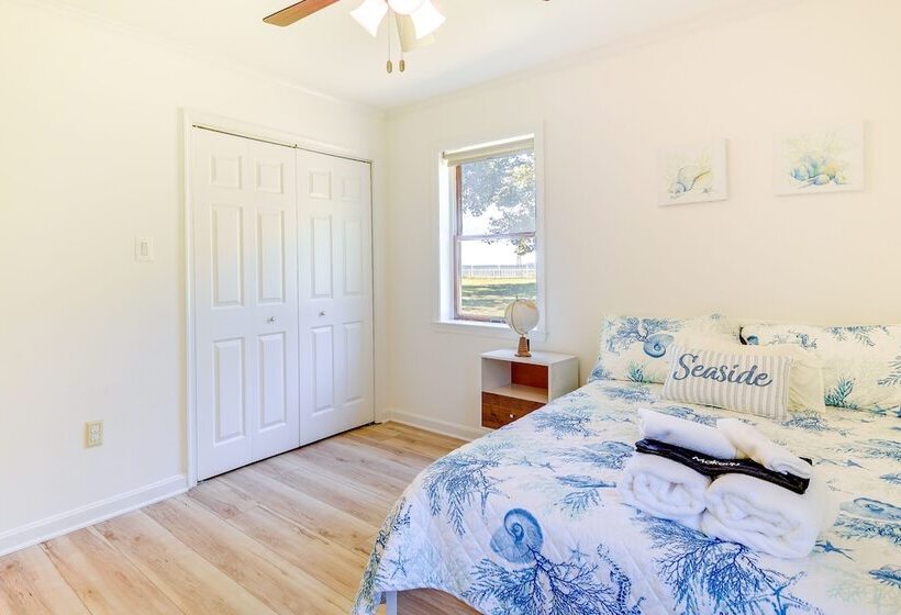 Sun Dappled Waterfront Home On Potomac River!