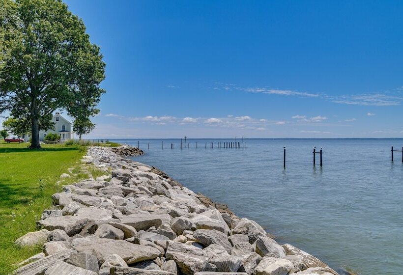 Sun Dappled Waterfront Home On Potomac River!