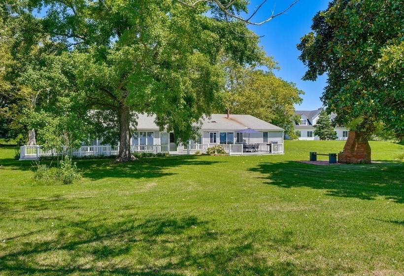 Sun Dappled Waterfront Home On Potomac River!