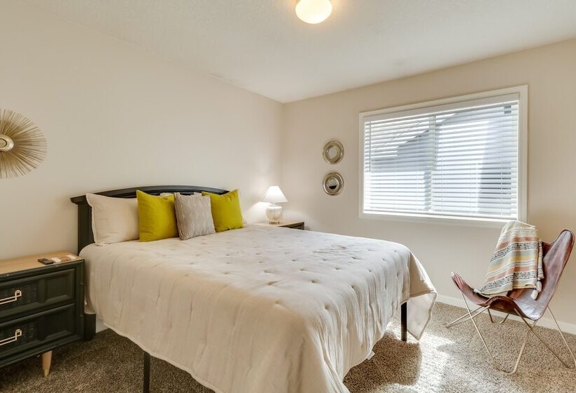 Tasteful Tualatin Home: 40 Mi To Willamette Valley