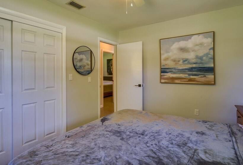 Dog Friendly Vero Beach Retreat W/ Porch & Grill!