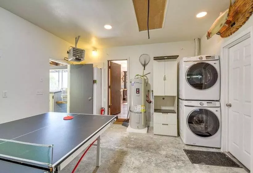 Waterfront Allyn Retreat W/ Guest House & Beach!