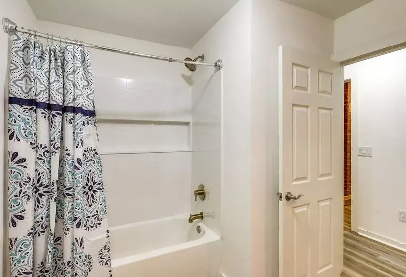 Weaverville Retreat W/ Private Hiking Trail!