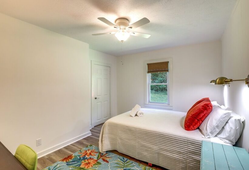 Weaverville Retreat W/ Private Hiking Trail!