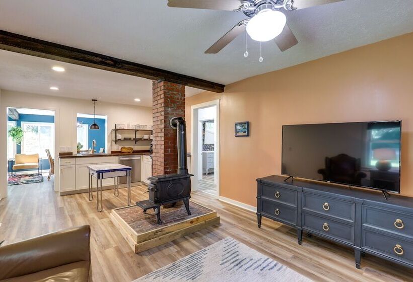 Weaverville Retreat W/ Private Hiking Trail!